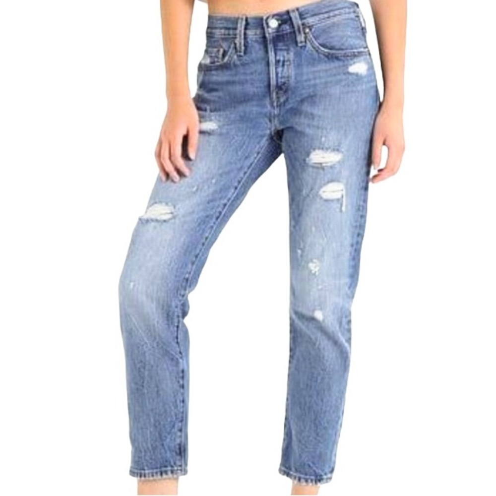Levi’s Wedgie Jeans // Size: 28